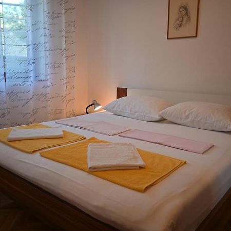 Apartments Tea Pag Pag Town Zewnętrze zdjęcie