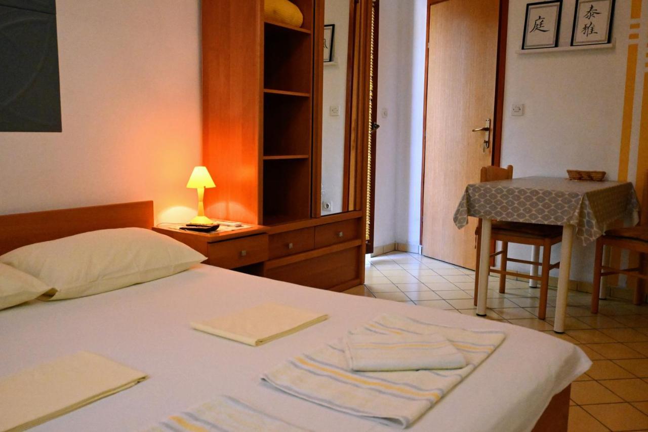 Apartments Tea Pag Pag Town Zewnętrze zdjęcie